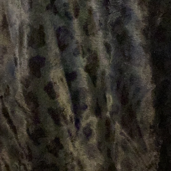 NWOT Harold’s Forest Green Leopard Faux Fur Skirt Size 10 - Picture 3 of 4